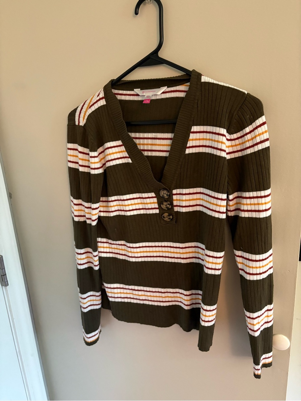 No Boundaries Olive Green Striped V-Neck Pullover
